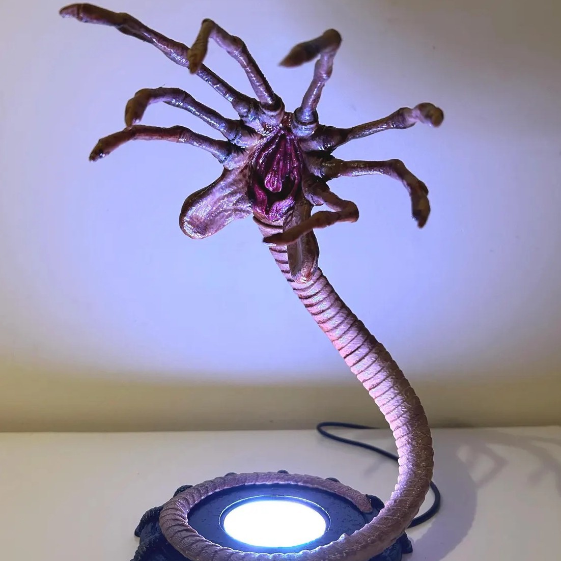 Alien Facehugger Lamp Nightlig - Home Lighting And Decor recension och pris