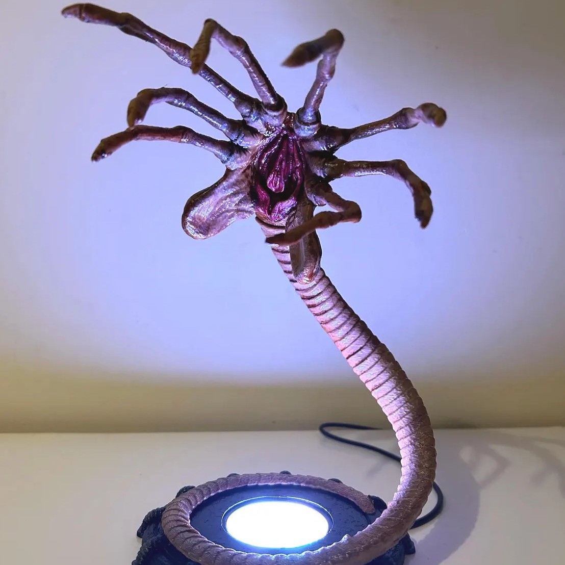 Alien Facehugger Lamp Nightlig - Home Lighting And Decor recension och pris