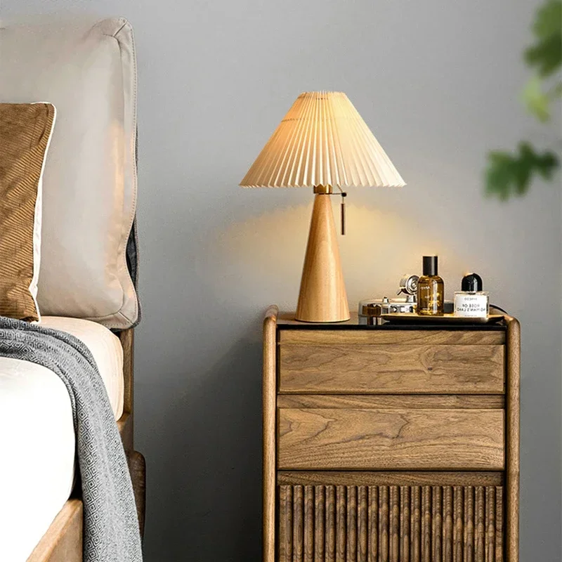 Retro Pleated Table Lamp Nordi - Home Lighting And Decor recension och pris