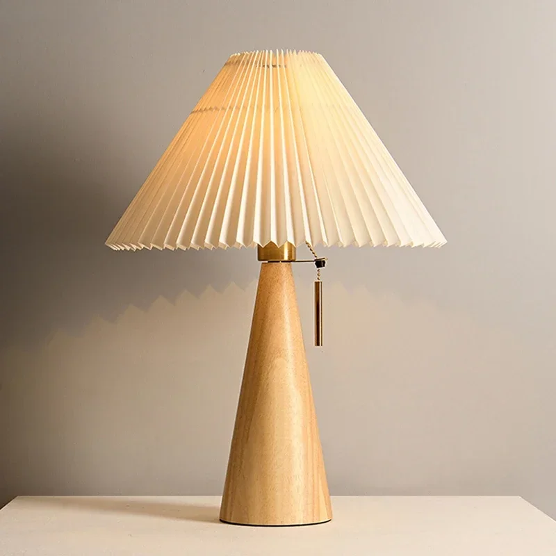 Retro Pleated Table Lamp Nordi - Home Lighting And Decor recension och pris